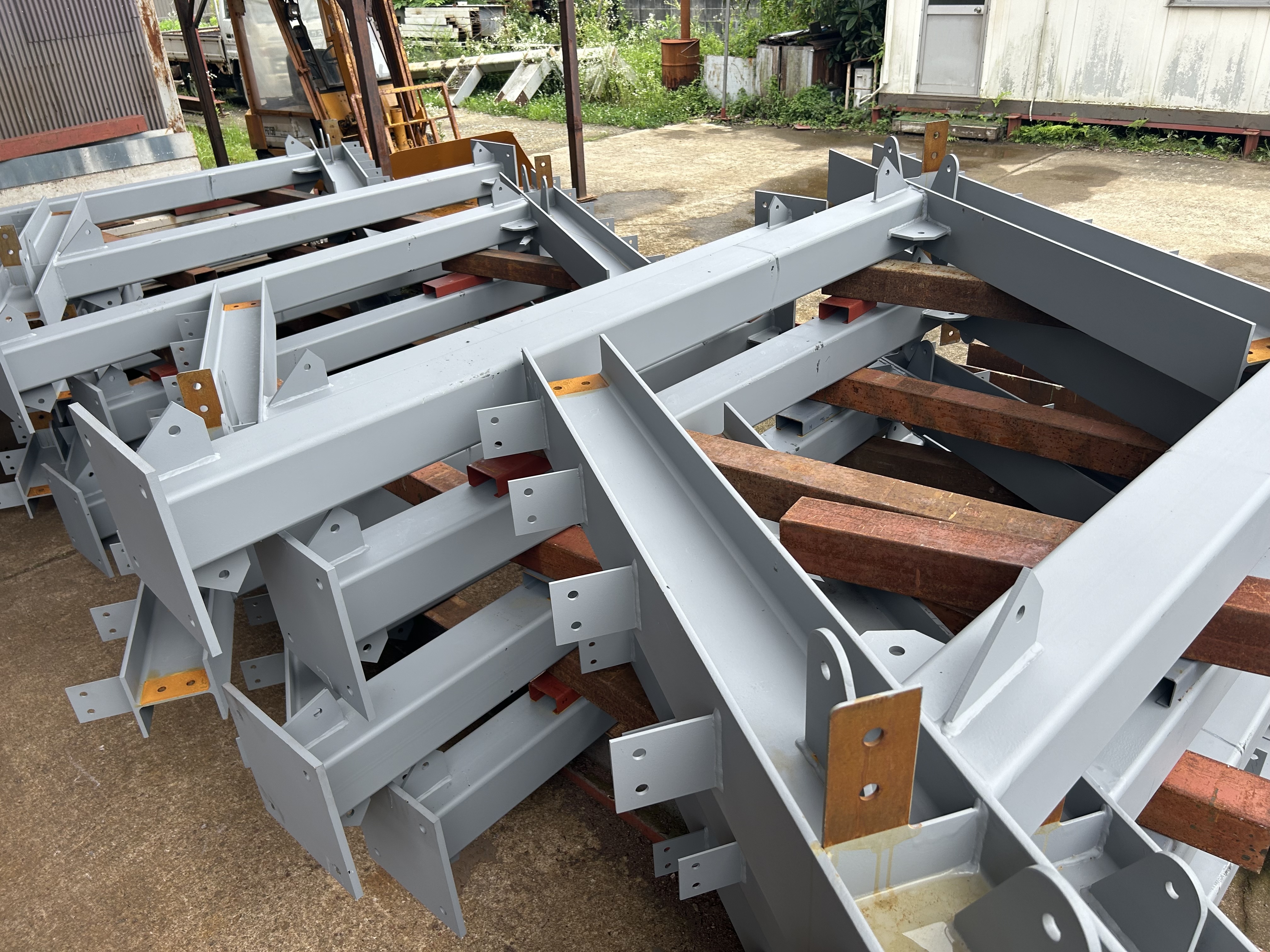 製作された200角のコラム柱